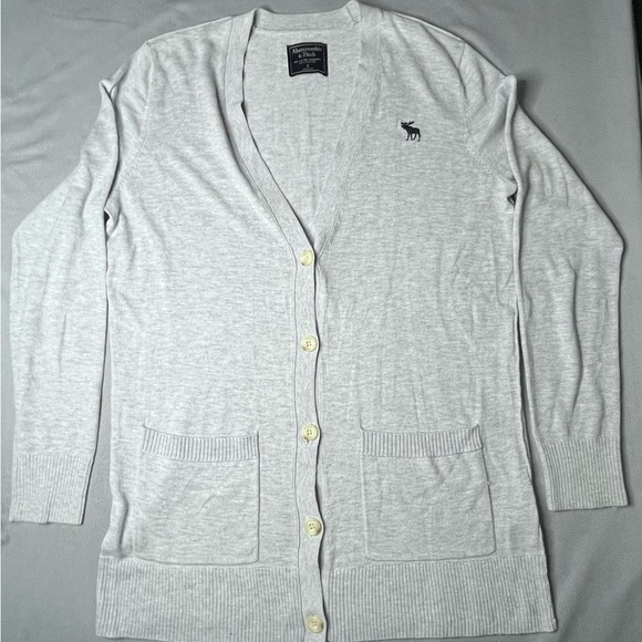 Abercrombie & Fitch Light Gray V-Neck Cardigan - Picture 1 of 10